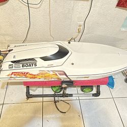 Boat 5th Scale  $900 Gas Engine 