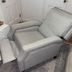 Recliner Chair 