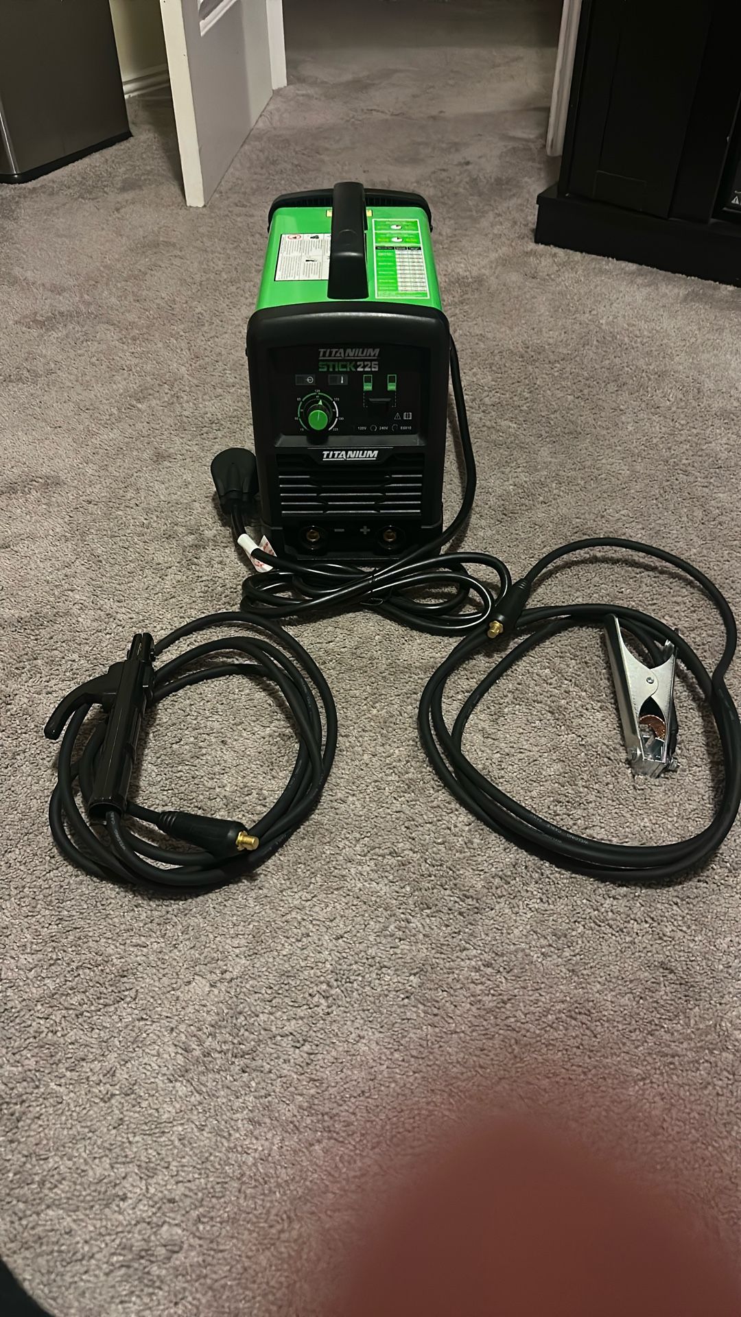Titanium Stick 225 Suitcase Welder (NEW)