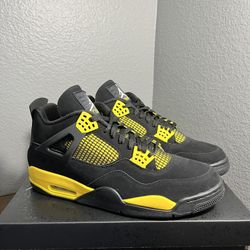 Jordan 4 Retro Thunder 