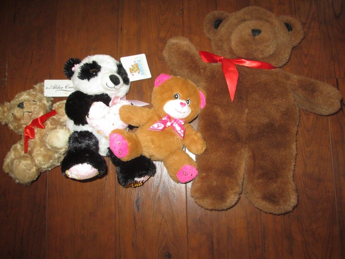 Family Of 4 Teddy Bears, 6"-13" Tall