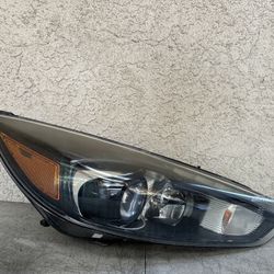 2015 2016 2017 2018 FORD FOCUS ST RS RIGHT PASSENGER SIDE XENON HEADLIGHT OEM