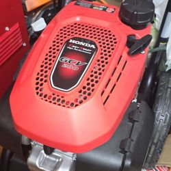 Pressure Washer 3300psi Honda Motor  New With Attachment  Asking $275
