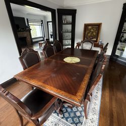 Dinning Table And Chairs 