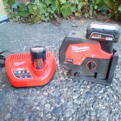 12v Milwaukee Crossline laser with plumb