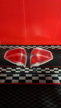 09 10 11 12 13 14 Ford F150 Right RH and Left LH Tail Light OEM