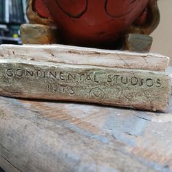 Vintage 1975 Continenttal Studios Chalkware Figurine