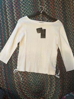 NEW! Attractive Women’s Knit Top