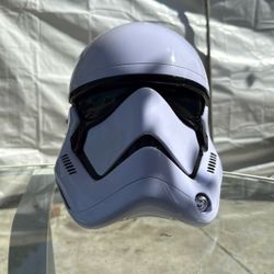 Hasbro Star Wars Black Series First Order Stormtrooper Electronic Voice Helmet.