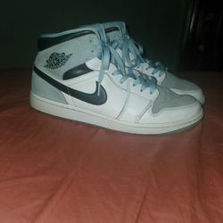 Jordan 1 Mid SE , Ice Blue