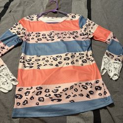 Womens Size Small Shirt