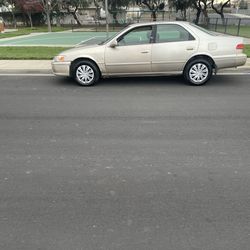 2000 Toyota Camry