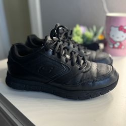 used nonslip work shoes