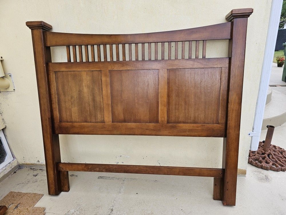 Queen Craftsman Style Headboard/Footboard 