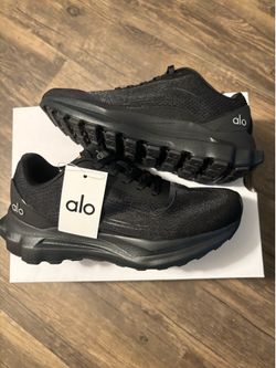 Alo Runner shoes