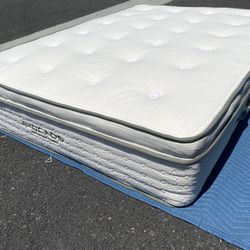 Brand New Queen Size Mattress ! Avocado Mattress ! Pillow Top Mattress ! Organic Cotton Natural Latex ! Avocado Green Mattress ! Free Delivery