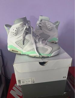 Air Jordan 6 Retro Mint Foam Women's Size 10