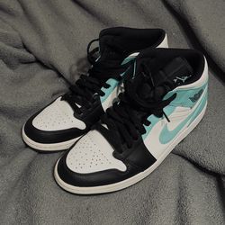 Air Jordan one tropical twist