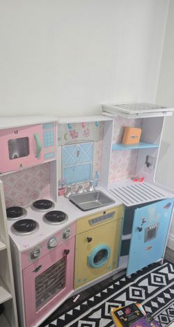 Free kitchen toy