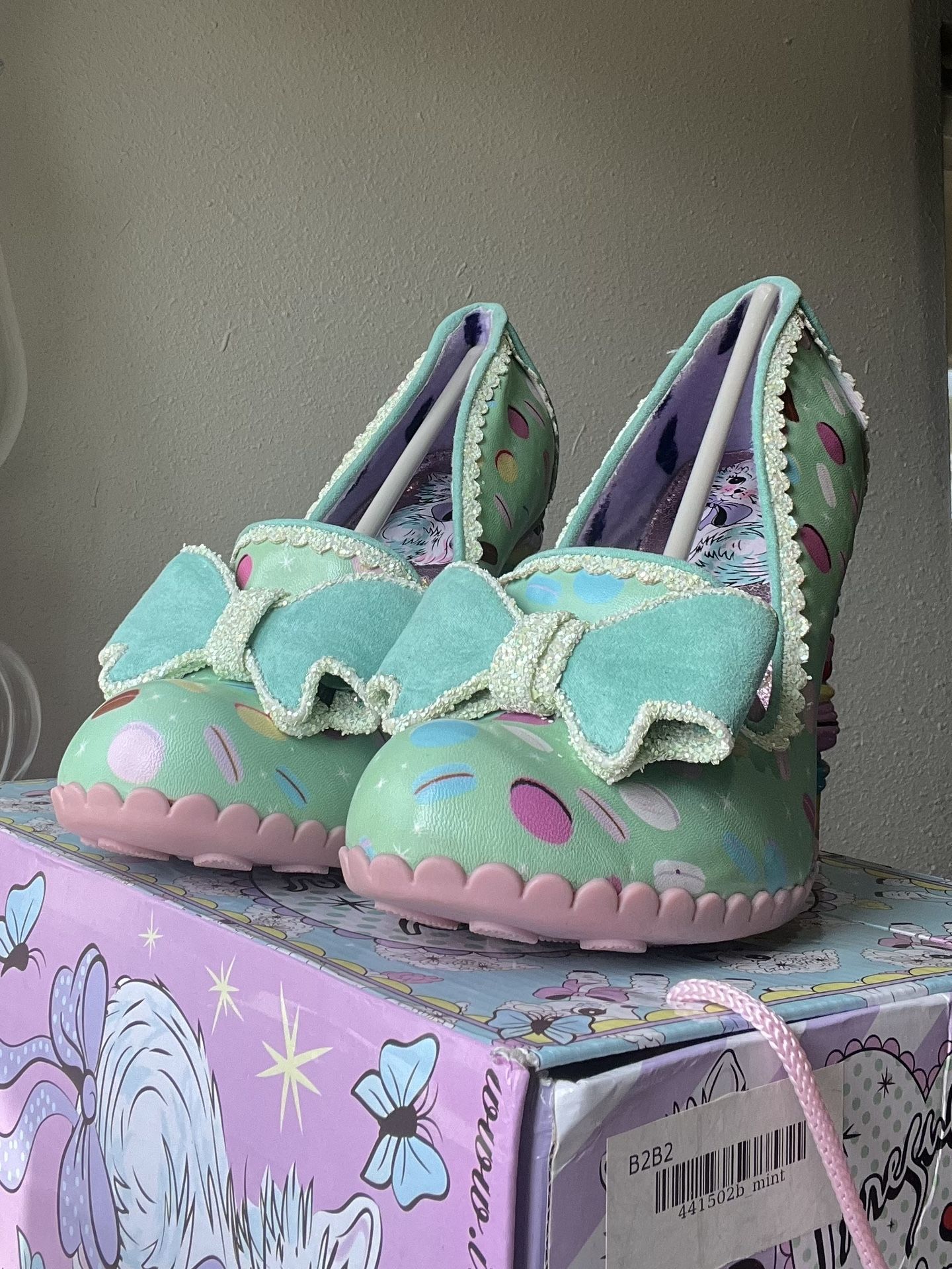 Size 10 Irregular Choice Mint Little Kisses Heels