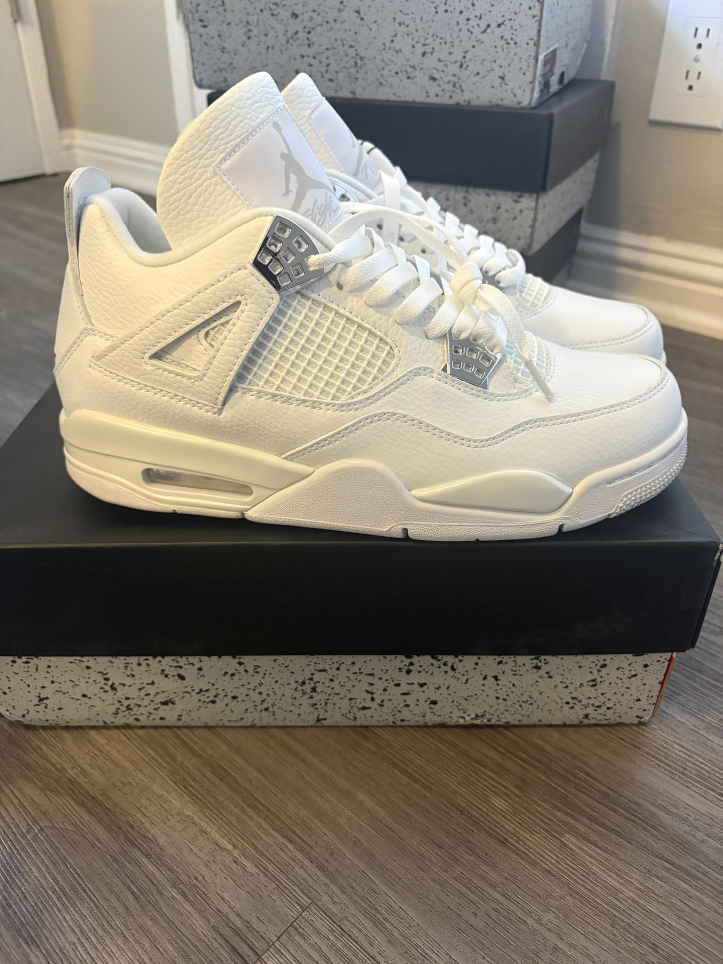 Jordan 4 Pure Money
