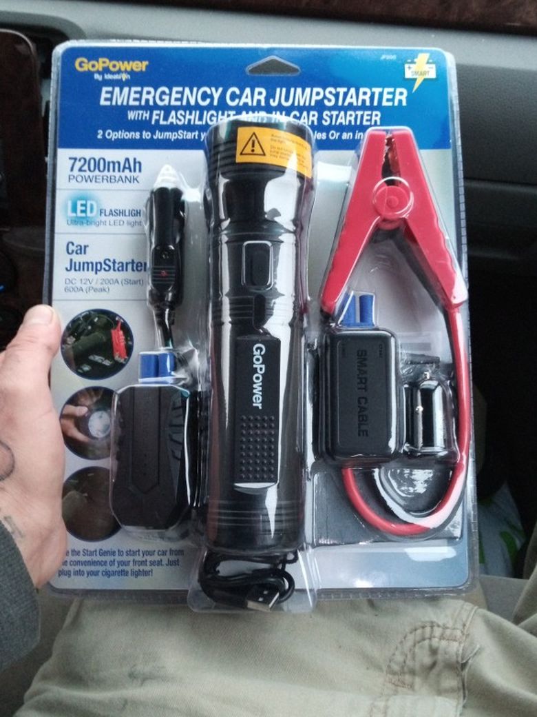 Gopower Car Jump starter With Flashlight