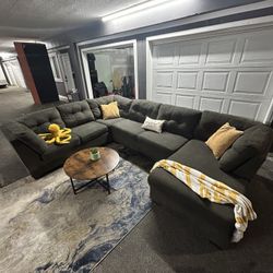 Sectional Sofa/ Couch DELIVERY AVAILABLE 