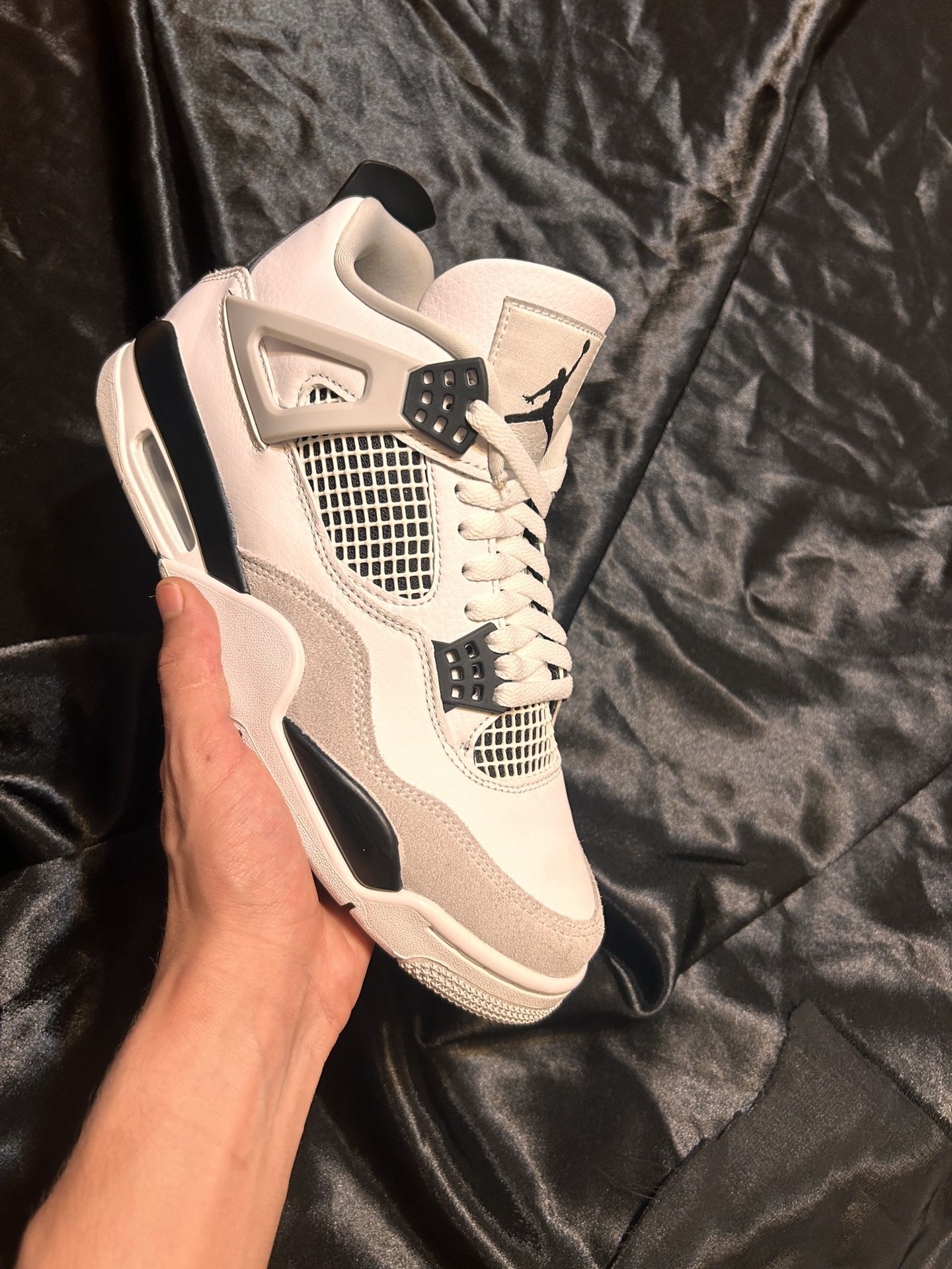 Jordan 4 Military black