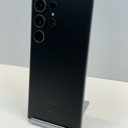 Samsung Galaxy S23 Ultra 256gb. ( Fully Unlocked )