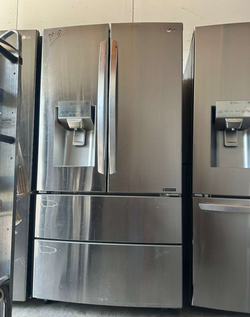 LG 4-Door Stainless Fridge with FrenchDoors
