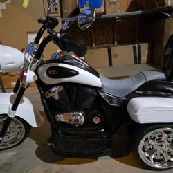 6v Powered Toddler 3-wheel Motorbike Ride On Toy With Horn And Headlight