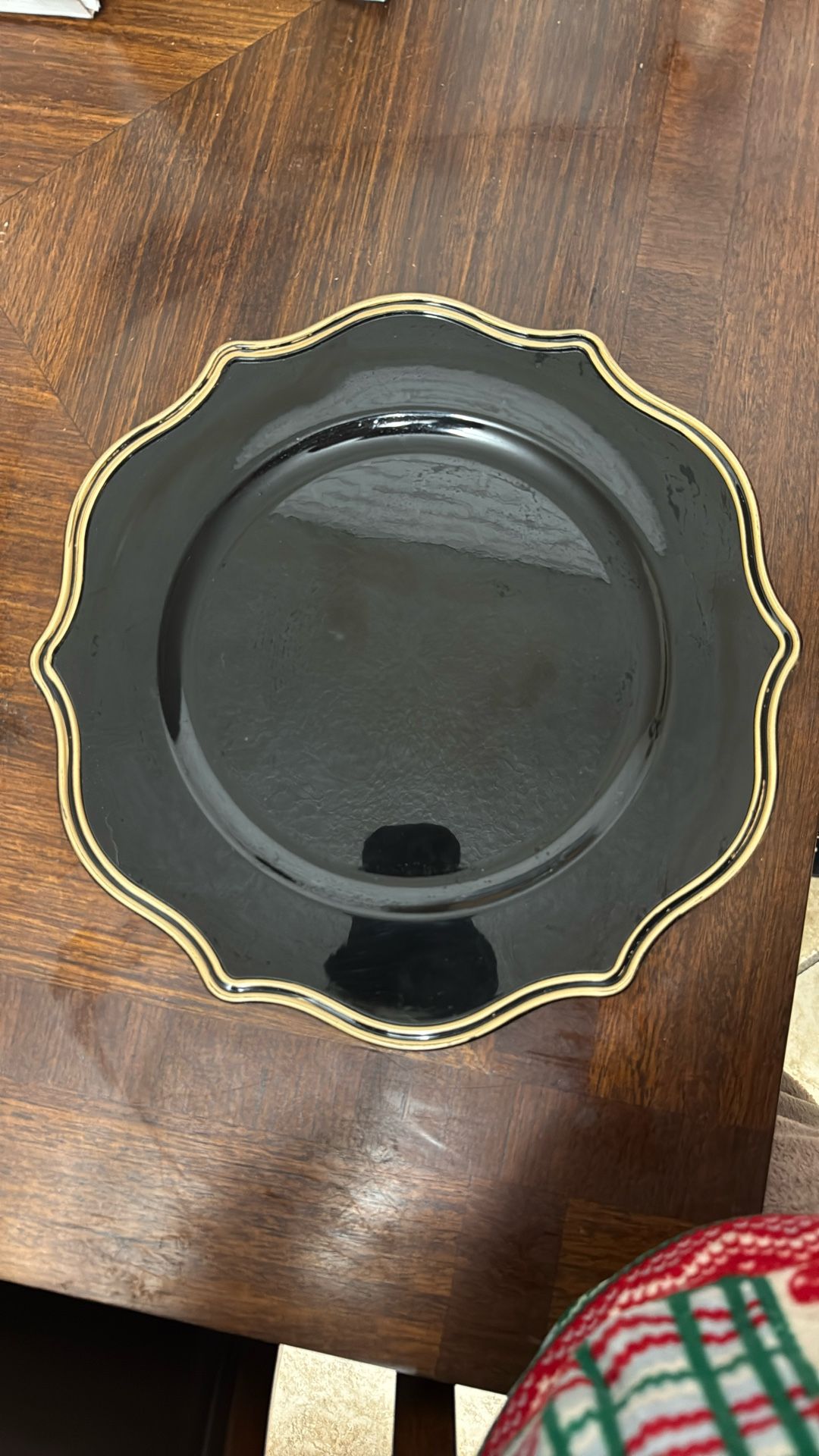 Chargers Plate  Black & Gold 