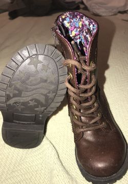 Girl’s boots