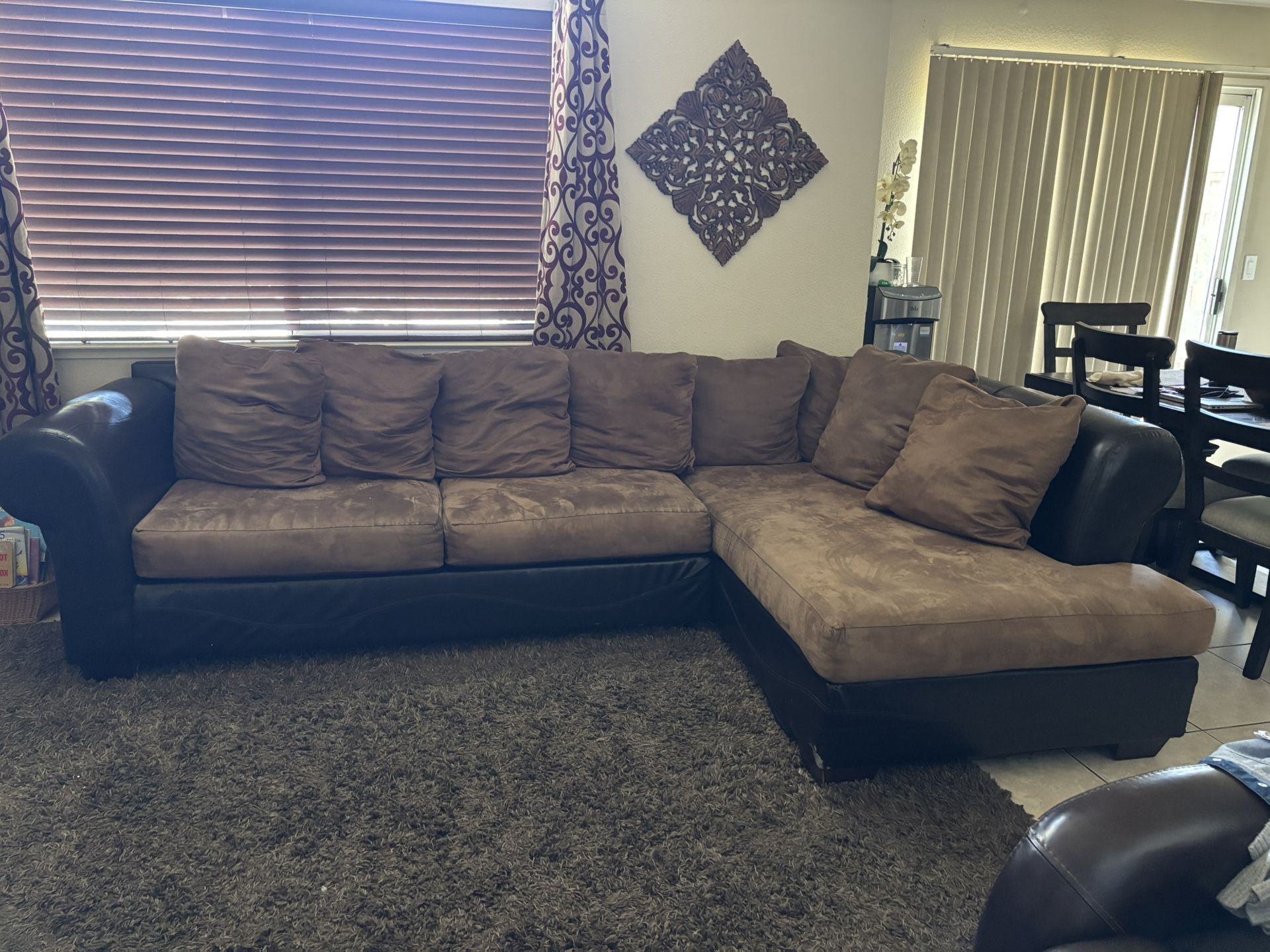 Sectional/living room set