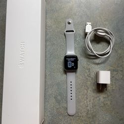 Apple Watch Series 5 - 40MM