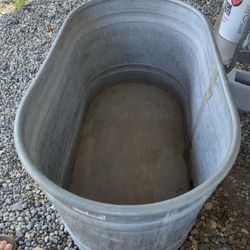 Galvanized CNL Oval Stock Tanks 2'x2'x4'