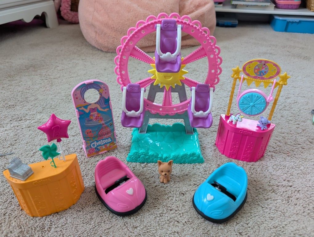 Barbie Play Sets And Barbie Dolls, Lot