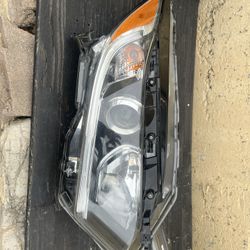2016 HONDA HRV  RIGHT HEADLIGHT 