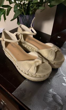 Platform sandals