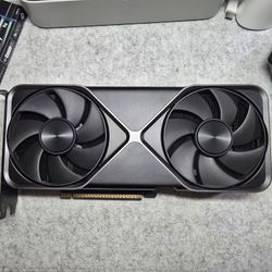 RTX 5070 Founders Edition 12GB GDDR7