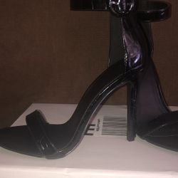 Black High Hill  Size 7