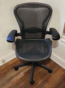 Herman Miller Aeron Office Chair - Size B - Fully Loaded