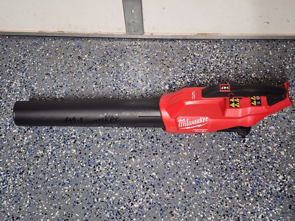 **NEW** M18 Milwaukee Leaf Blower "FUEL" Battery-operated Brushless Cordless Handheld
