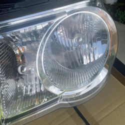 Chrysler Aspen Headlight Assemblys