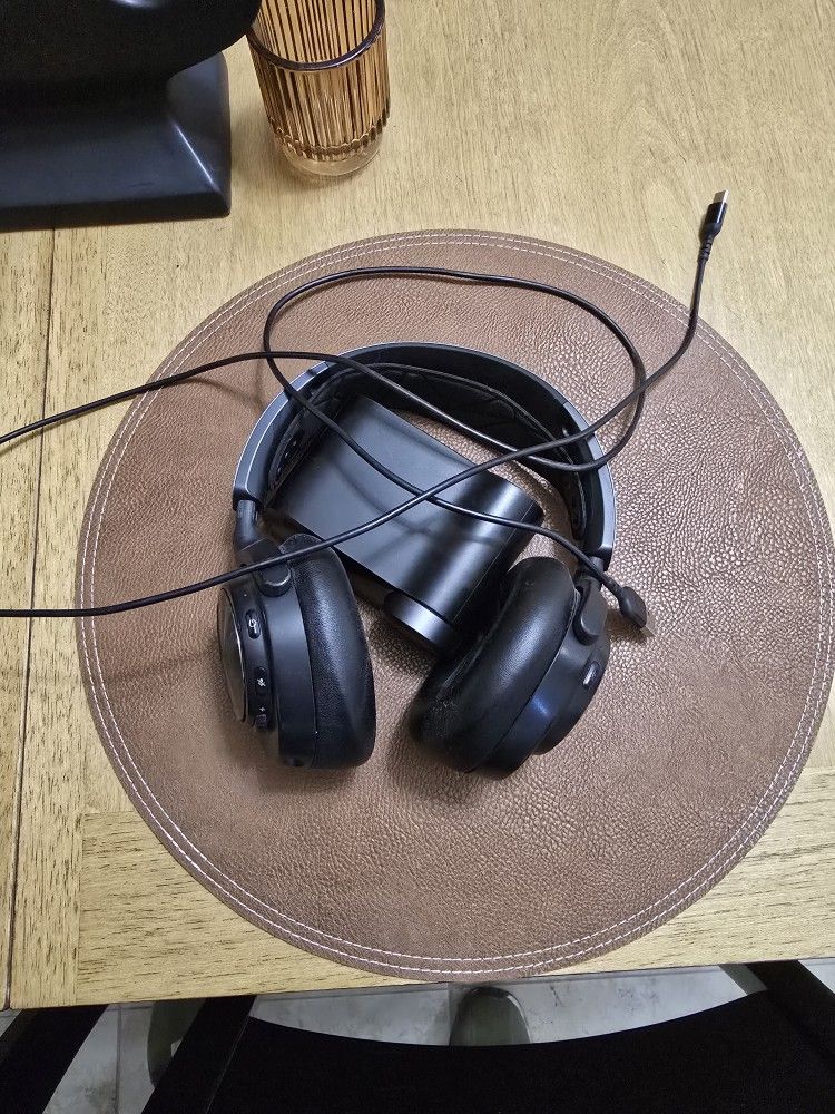 Arctis Nova Wireless Pro Xbox Edition