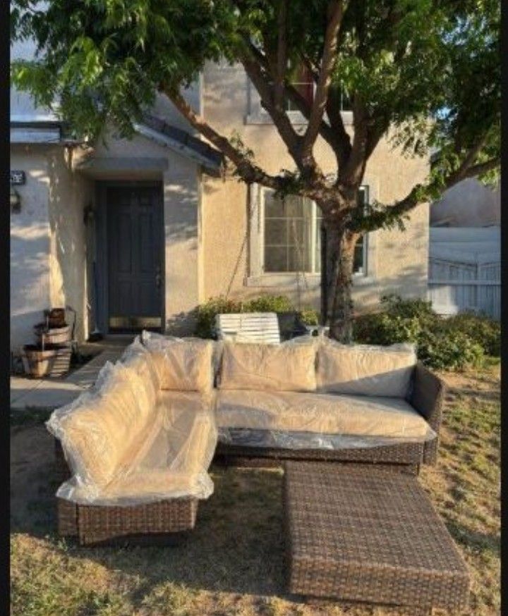 Brand New High Quality Patio Furniture Extra Thick Cushions Sunbrella Quality Patio Furniture Set Brand New Costco Quality Brand New Furniture 🚚🆕🆕