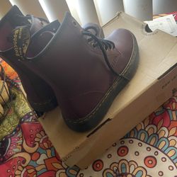 Dc Martens Boots 