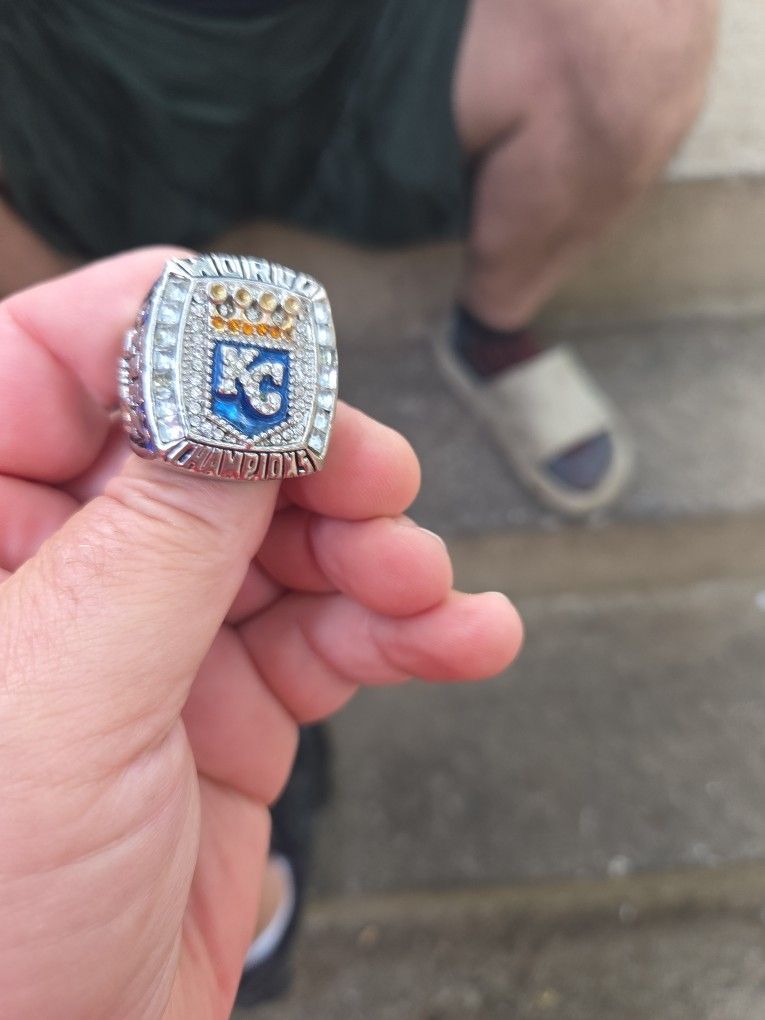 K C Champions Perez Ring