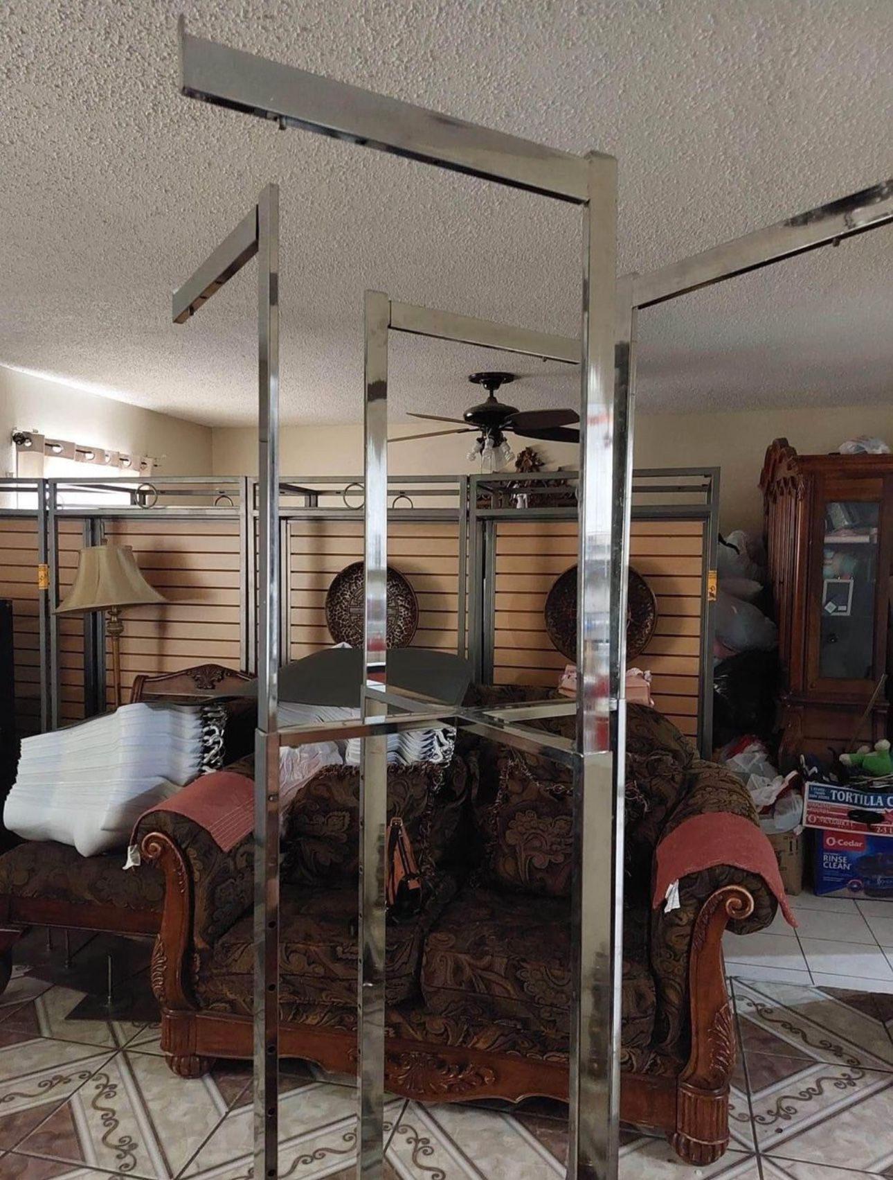 Comercial Clothes Racks