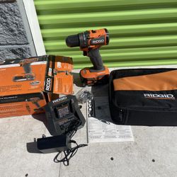 Ridgid 18V Drill/Driver Kit